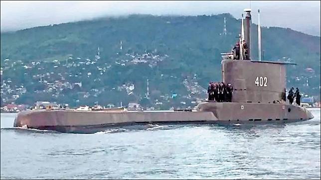 印尼一艘載有53名官兵的柴電動力潛艦在峇里島(Bali)北方海域進行魚雷演習時失聯。(取自網路)