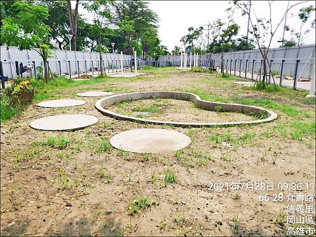 北高雄首座狗狗運動公園正進行最後收尾階段，將在8月誕生。(高市府提供)