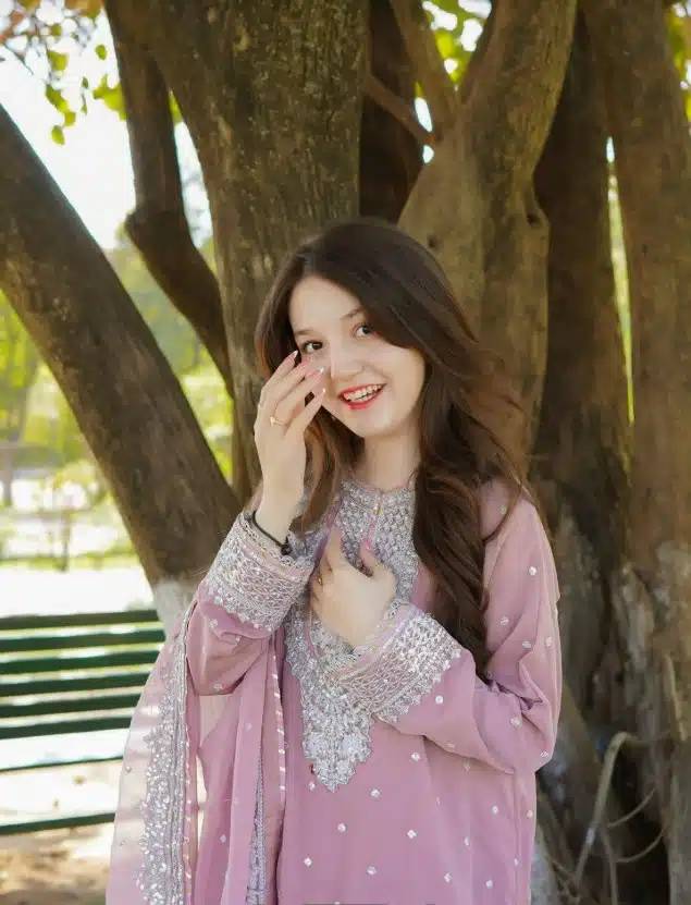 ซานา ยูซาฟ ดาว TikTok วัย 17 ปี