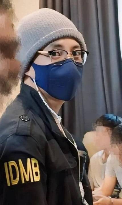 แห่ขอวาร์ป ตำรวจนครบาลหล่อ