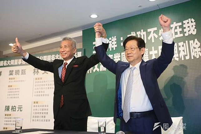 新任大同董事長林文淵（右）2日走馬上任。圖左為大同公司股東王光祥。（資料照，柯承惠攝）