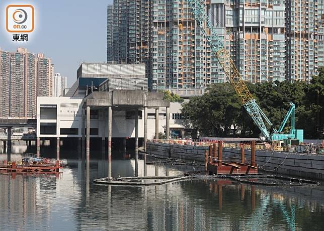 港鐵去年展開屯門南延綫項目。(李志湧攝)