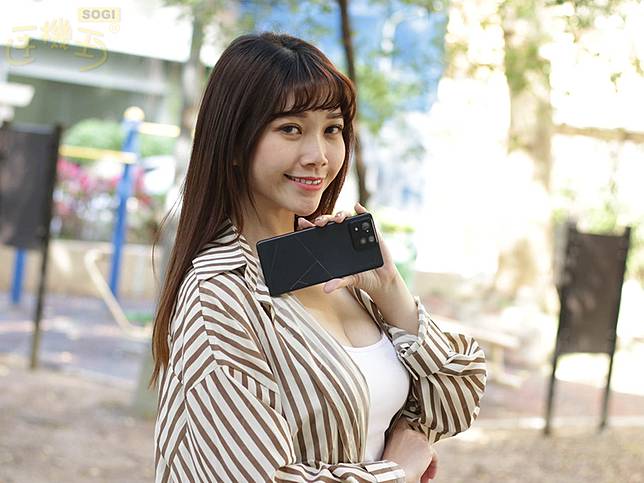 Zenfone 11 Ultra換電池、修螢幕要多少錢？華碩歷代手機通路維修均價整理(2025.3)