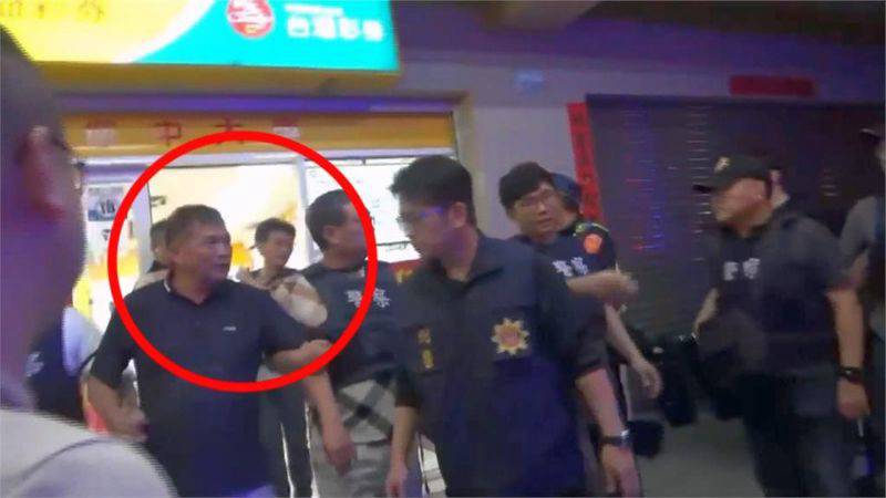 狂嗆「你不來林北讓你死」！昔十大槍擊要犯長短槍對峙彩券行 嘉檢槍砲罪起訴後法官裁定續押 | 鏡報 | LINE TODAY