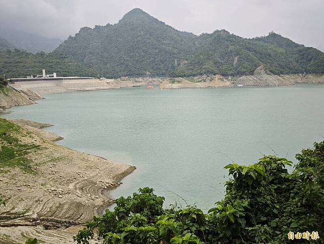 上游降雨偏少，曾文水庫蓄水率跌破16%。(記者吳俊鋒攝)