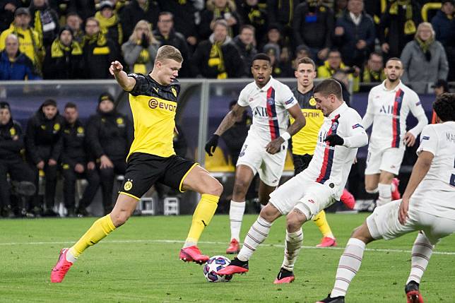 Borussia Dortmund v FC Paris Saint-Germain - UEFA Champions League Round Of 16: First Leg