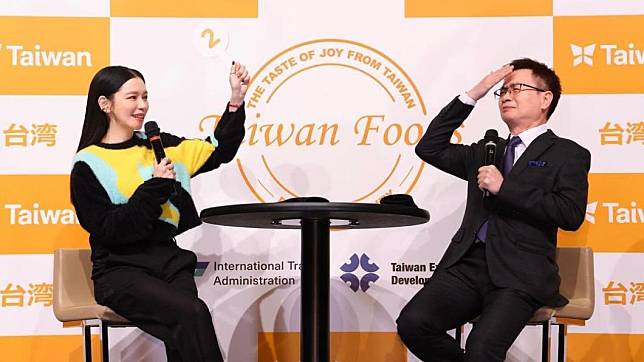 徐若瑄至日本東京參加台灣食物展覽的記者會。（圖／翻攝自徐若瑄IG）