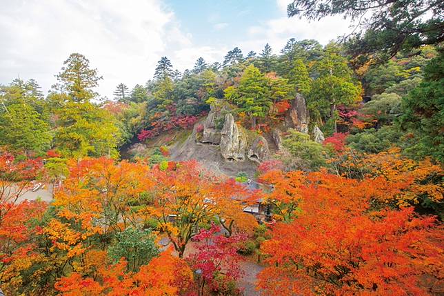 入選米其林旅遊指南！到日本石川縣追奇岩仙境紅葉