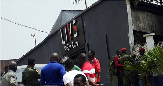 喀麥隆夜店點煙火　起火後二度爆炸…17人身亡
