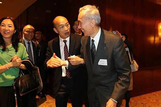 高雄市長韓國瑜22日與香港信和集團董事局主席黃志祥（右）見面。（高巿府提供）