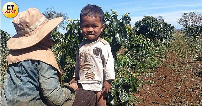 【黑金狩獵師4】 靠第一桶金赴寮國創業　雨季種咖啡賠到想哭