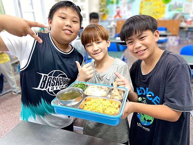 桃園市全面推行「國中小免費營養午餐」。圖：教具局提供