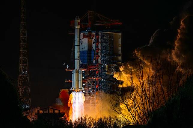 A Long March-3B rocket carrying a test satellite, Shijian-25, blasts off from the Xichang Satellite Launch Center in southwest China's Sichuan Province, Jan. 7, 2025. China successfully sent a test satellite, Shijian-25, into space on Tuesday morning, using a Long March-3B rocket for the launch. The rocket blasted off at 4:00 a.m. (Beijing Time) from the Xichang Satellite Launch Center, bringing the payload into the preset orbit later. (Photo by Du Xinxin/Xinhua)