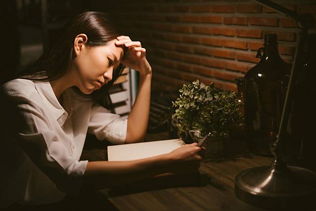 女兒日漸學壞，媽媽無奈下偷看女兒日記