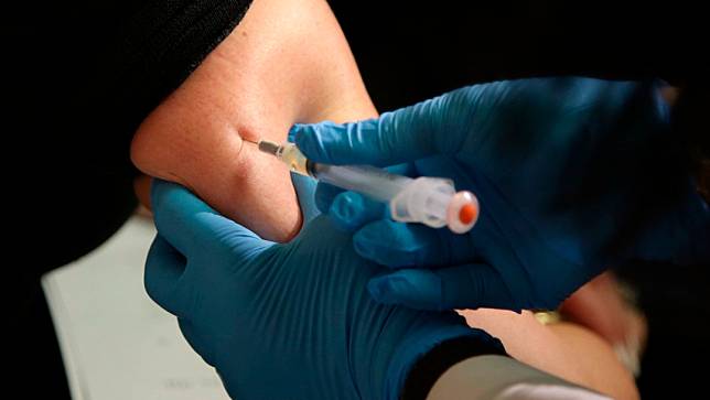 2019年3月，美國紐約州一名婦女接種麻疹、腮腺炎及德國麻疹混合疫苗。美聯社