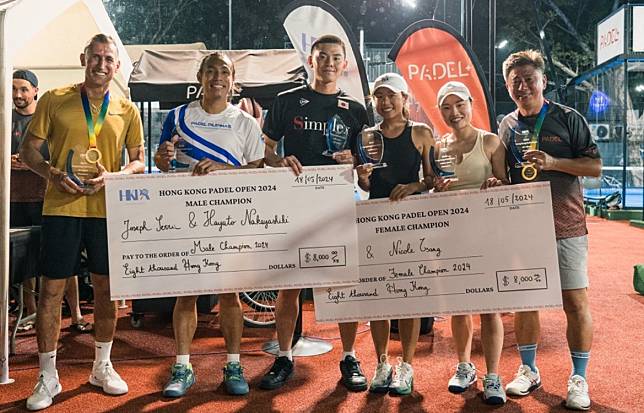 （左起）香港板式網球公開賽2024 45<u>業餘雙打冠軍⾼尼路、男⼦公開組冠軍 Joseph Serra及 Hayato Nakayashiki、女⼦公開組冠軍曾⾱遙及羅易殷，以及45</u>業餘雙打冠軍俞偉明。