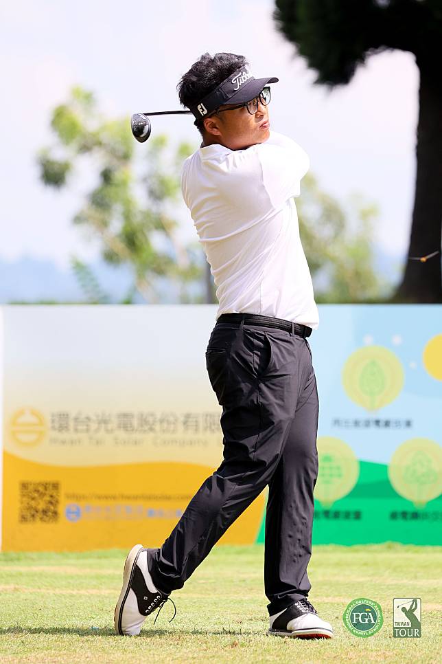 第一回合劉嚴鴻抓下9鳥1柏忌以64桿(-8)獨居領先(TPGA_林聖凱攝影)