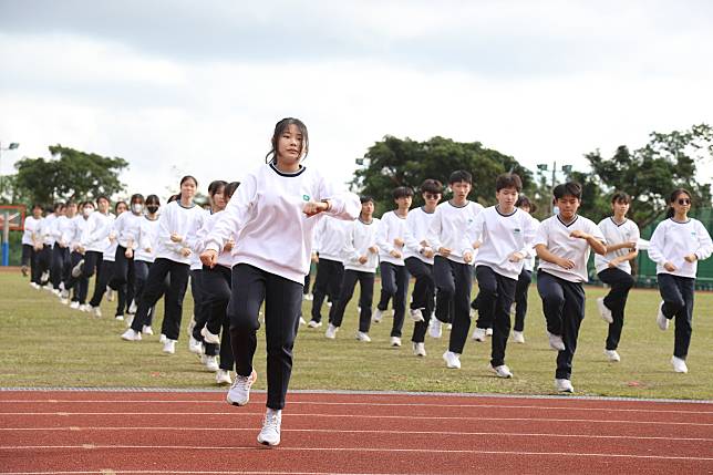 高一武林高手展現青春活力與自信笑容。