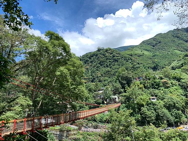 ▲新竹霞喀羅古道周邊景點-清泉吊橋。 （圖／Tripbaa趣吧！自由行專家）