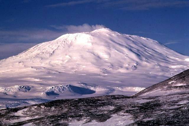 攝於1972年的埃里伯斯火山。 圖 : 翻攝自維基百科
