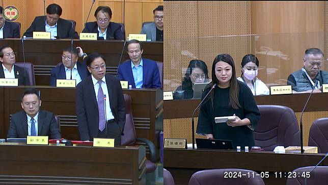 桃園市議員張曉昀針對碳費開徵質詢。圖：民進黨團提供