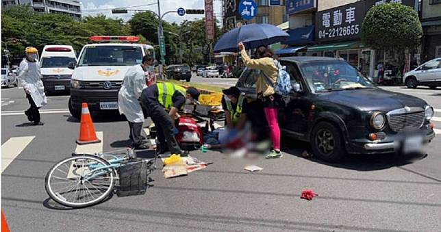 驚悚！台中7旬翁單車橫越路口遭撞飛　送醫搶救不治