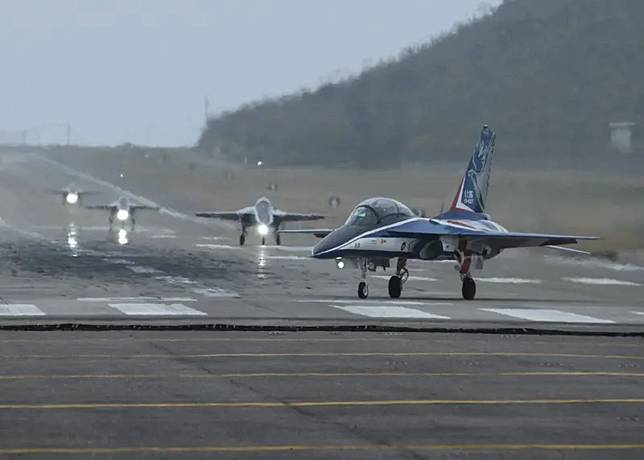 台東志航基地勇鷹高教機復飛。（圖／翻攝自空軍司令部臉書）