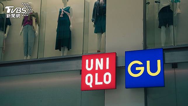 網友教戰買UNIQLO、GU的省錢妙招。（示意圖／Shutterstock達志影像）