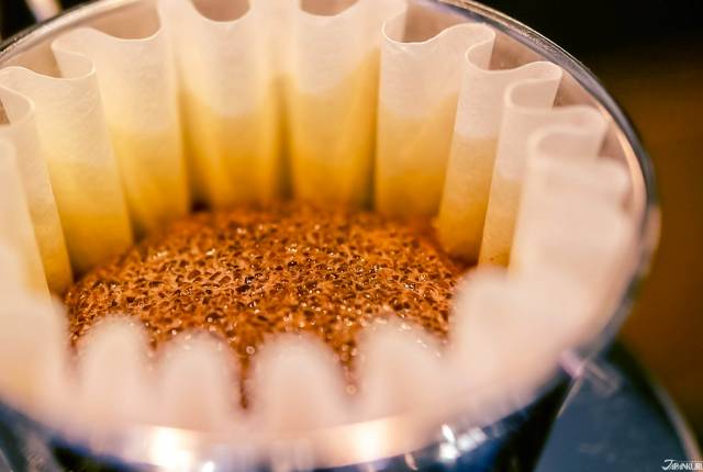 
<p>➤ <b>MIKADO COFFEE（</b>ミカド珈琲<b>）</b></p><p>
區域：CENTER MALL CM-08</p><p>
免稅：無</p><p>
<a href=