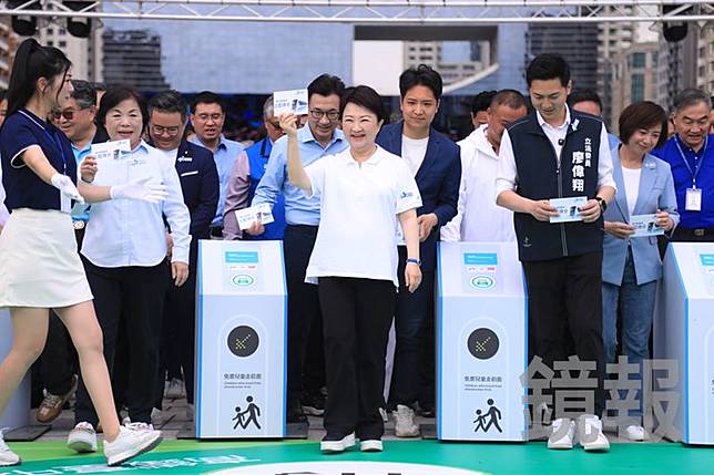 台中市長盧秀燕去年6月主持中捷藍線開工典禮。台中市政府提供