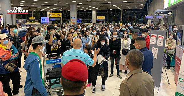 นายกฯ ถกด่วนพรุ่งนี้ หลังคนไทยกลับจากต่างประเทศไม่ยอมกักตัว มีคนเป็นไข้ 3 คน อาศัยช่วงชุลมุนหลบหนี