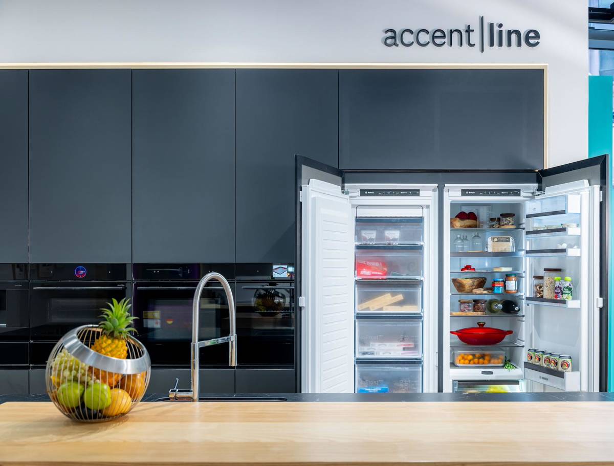 Meet Bosch's Series 8: the Hidden Built-In Fridge That Disappears Into Your Kitchen | Home Journal | LINE TODAY