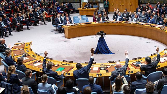 2024年4月17日，聯合國安理會上表決巴勒斯坦加入聯合國一案，12個理事國投下贊成。美聯社