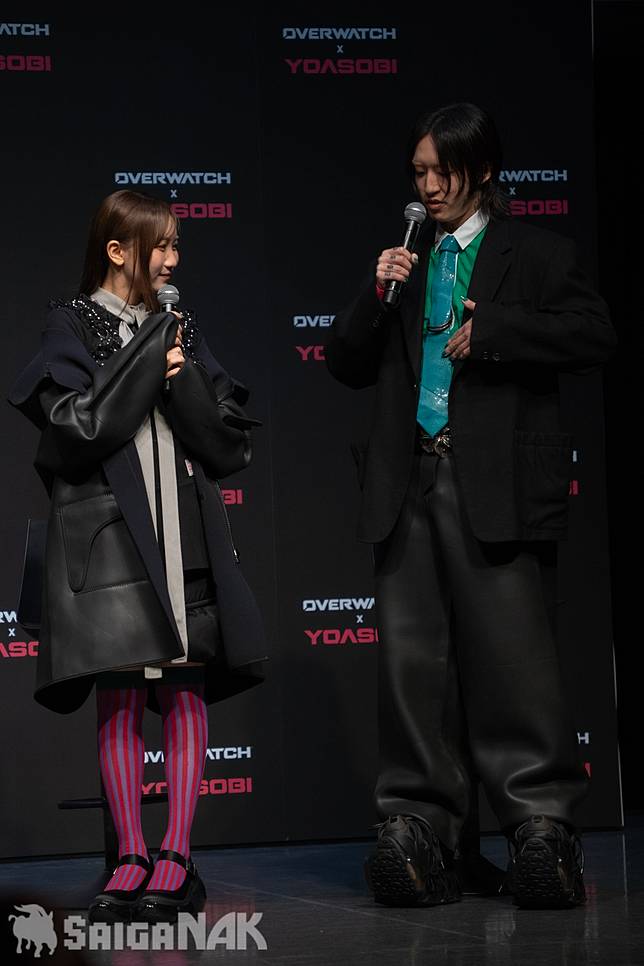 服裝風格也呼應了鬥陣特攻