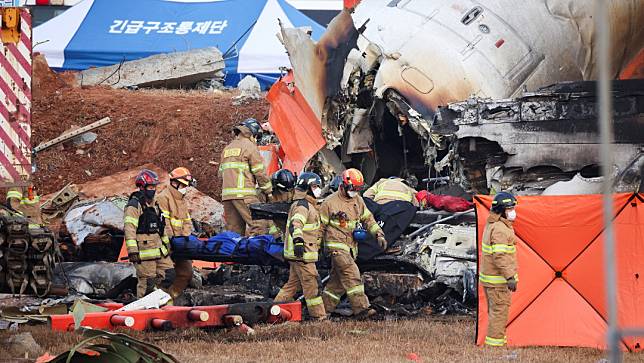 2024年12月29日，濟州航空班機在全羅南道務安機場失事。路透社