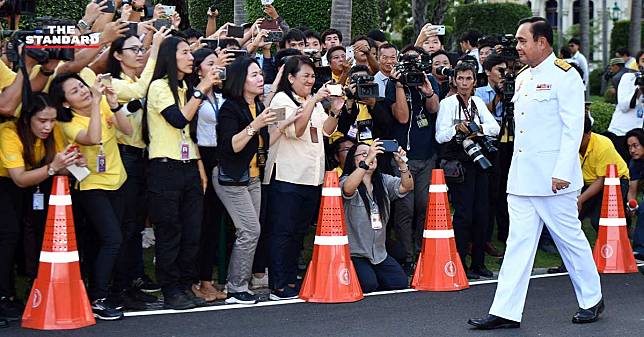 “ทุกคนรอความหวังจากรัฐบาลนี้อยู่” ประยุทธ์เผยหลังถวายสัตย์ปฏิญาณ เริ่มต้น ครม. ประยุทธ์ 2