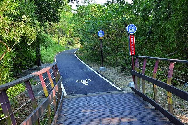 ▲高市府已先後完成海線(海岸線)、山線(高屏溪)及旗山美濃自行車道網路。（圖／高市工務局提供）