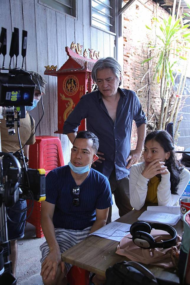 監製胡明進（左起）、男主角張子夫與導演陳翠梅都是大馬電影新浪潮要角，經常一起合作拍片。（海鵬提供）