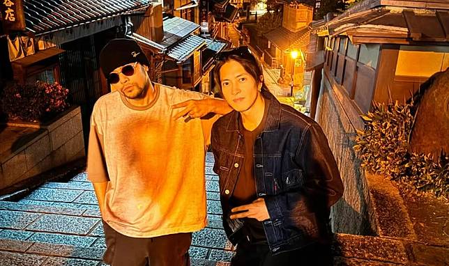 周杰倫合體山下智久遭「人潮圍堵」　友人慘摔骨折急籲：別再跟了