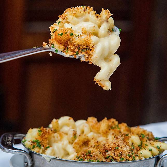 Mac and cheese made with cavatappi (Photo: Instagram / @baltaire)