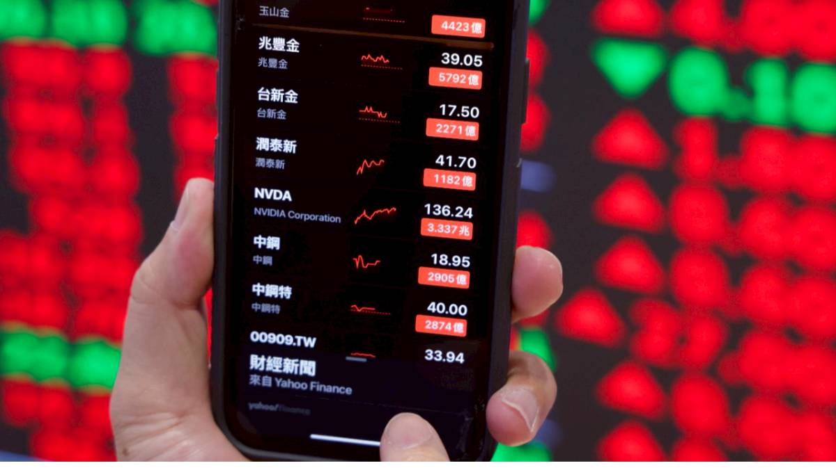 台股收盤漲240點收復10日線！台積電收1305元這幾家記憶體廠股價狂飆| 太報| LINE TODAY
