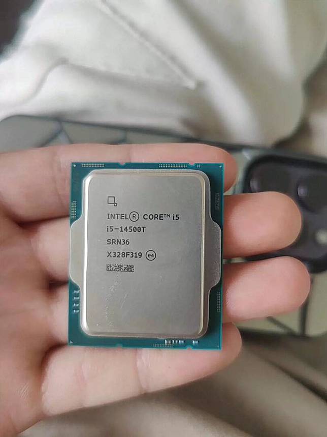 Intel Core i5 4590×6個