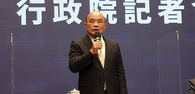 國民黨前立委蔡正元引述網路假訊息瞎扯、暗批行政院長蘇貞昌祖先滿手血腥，蘇幕僚駁斥。(資料照)