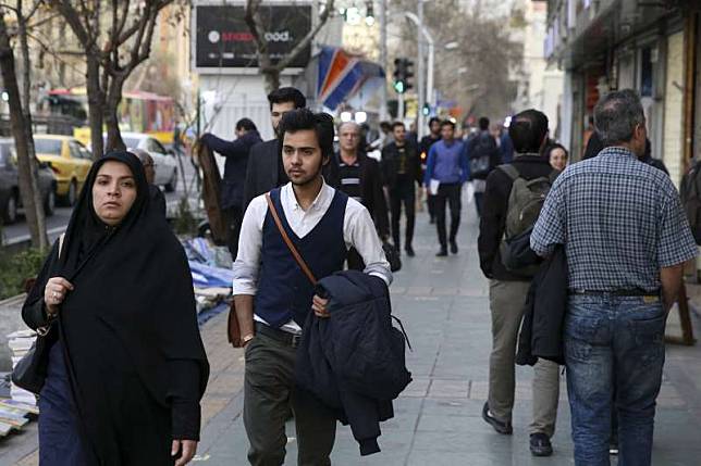 伊朗跨性別者在日常生活中常受到騷擾。圖中為跨性別男性納賈菲（Amir Ali Najafi）。（美聯社）