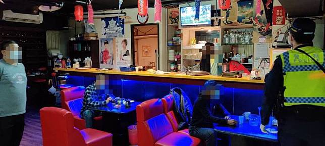 中市宣佈舞廳、夜店、夜市等11大行業即日起停業至6/8。(資料照)