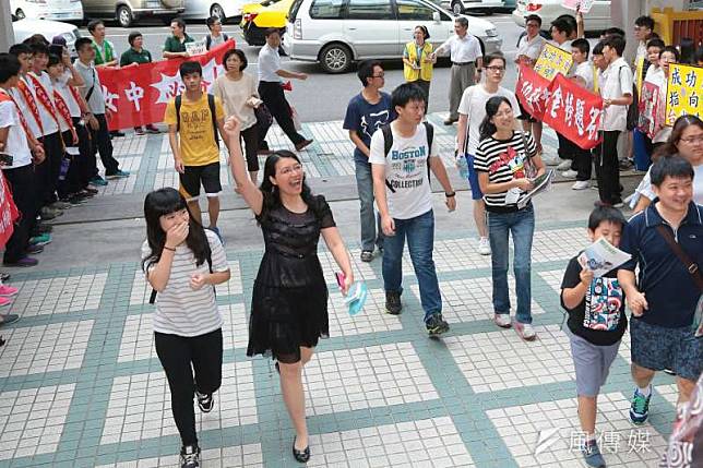 107年度大學指定科目考試今（19）日寄發成績單。（資料照片，顏麟宇攝）