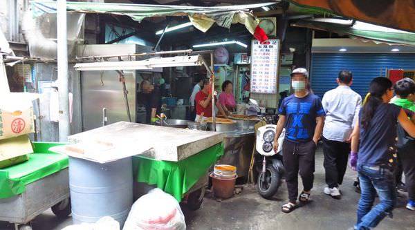 【台北美食】周記手工家常麵-隱身在城中市場裡的美味麵店