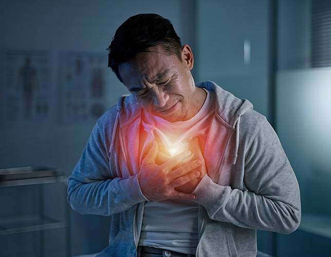 心衰竭患者因全身缺氧，臨床上常見「喘、累、腫」三大核心症狀。（示意圖／AI生成）