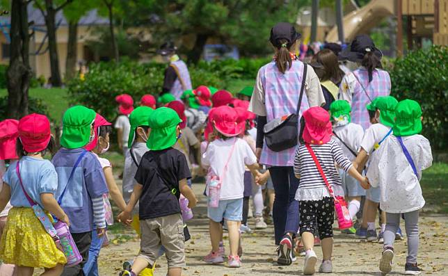 日本的超累師生比，為何終於改變？