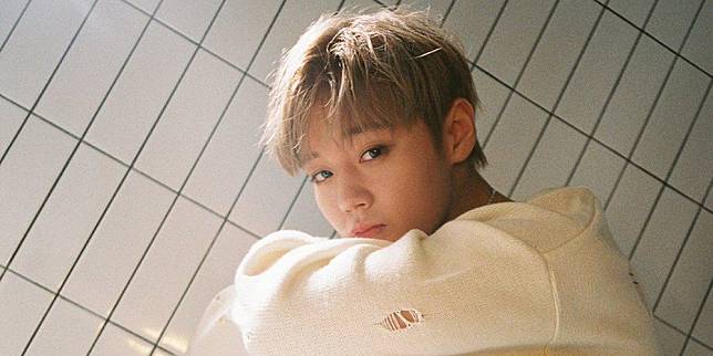 Park Ji Hoon เผยพรีวิวสำหรับแท่งไฟอย่างเป็นทางการ